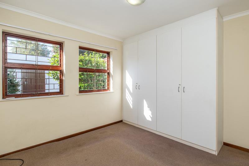 To Let 2 Bedroom Property for Rent in Tokai Western Cape